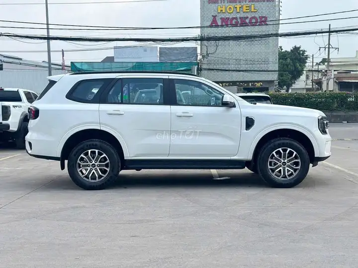 Ford Everest Ambiente 2025 Белый