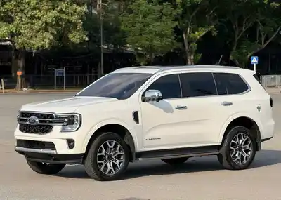Ford Everest 2025 Titanium 2.0L Белый
