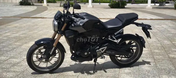 Honda CB300R, черный, продажа или обмен на другой байк