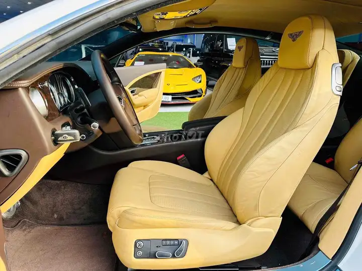 Bentley Continental GT Coupe 2013 odo 14.000Km