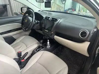 Mitsubishi Attrage 2017 автоматическая коробка серый