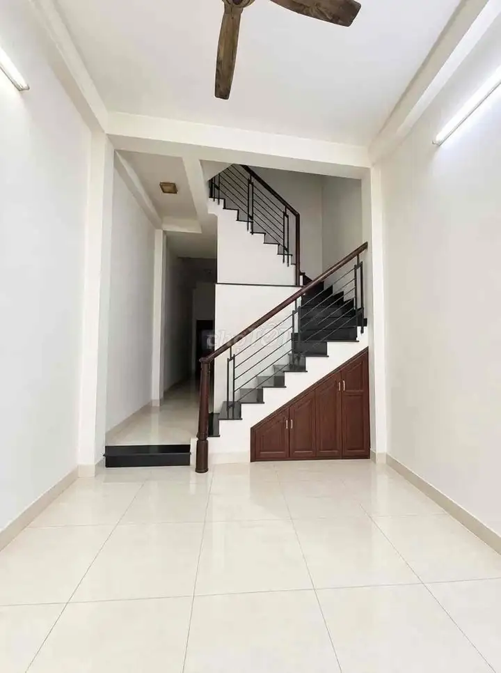 Дом в аллее, Фан Чу Trinh, р.2, Бинь Тань, 43 кв.м, 4 этажа, 4 сп., 5,29 млрд