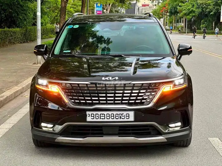 KIA Carnival Signature 2024 дизель максимальная, отличное состояние