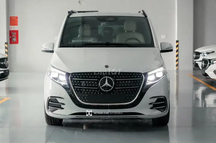 Mercedes V 300 2026: в наличии, 7 мест, бизнес-класс