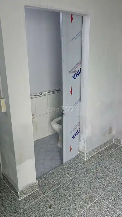 Автономная комната 20 кв.м с антресолью, Бинь Хунг, Хошимин