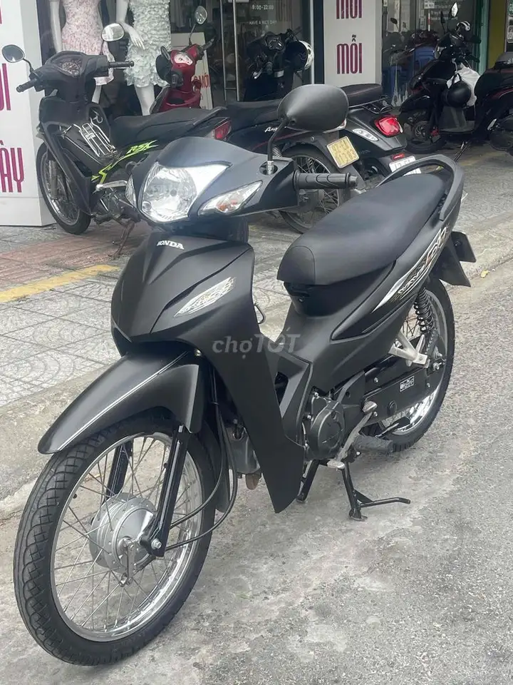 Honda Wave Alpha 2025 в оригинале, тихо работает