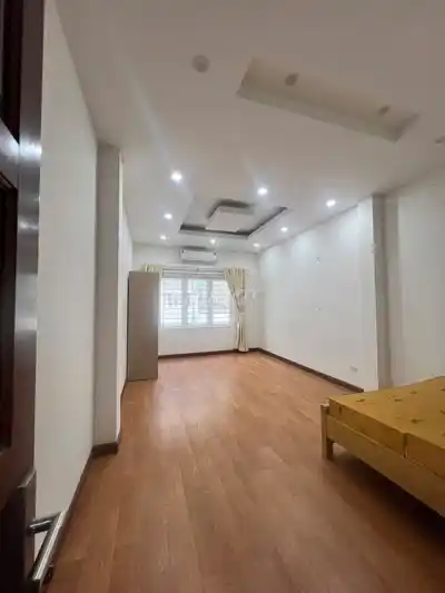 Дом целиком Кимма Бадинь, под коммерцию, авто, 45м², 5 этажей