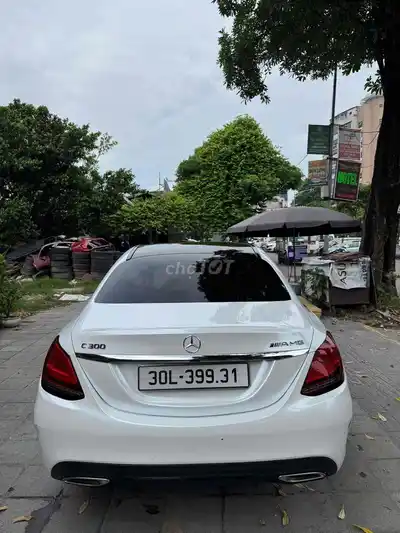 Mercedes-Benz AMG 2.0L 2019 Белый