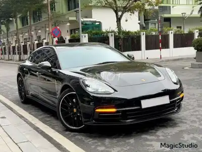 Porsche Panamera 4 Executive 2019 Черный 48000 миль