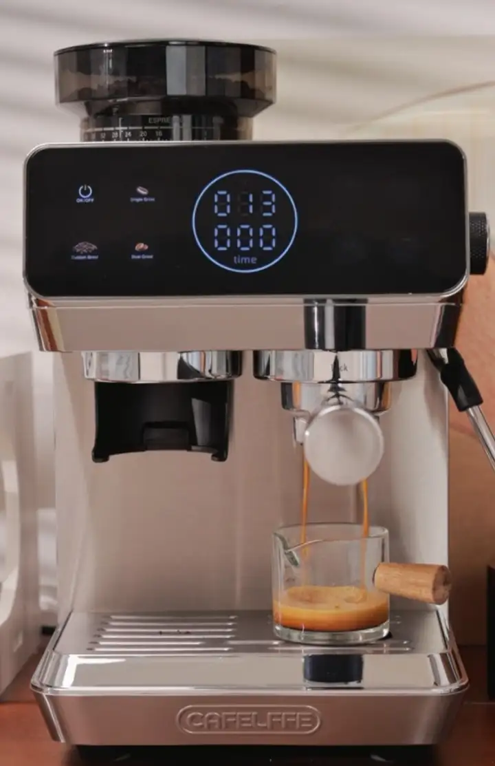 Кофемашина CAFELFFE с кофемолкой