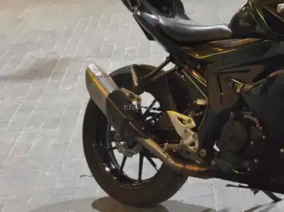 Продаю Su gsx r150
