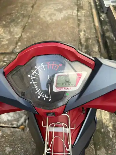 Honda Winner 2016 Красно-синий 35427 км