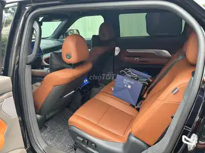 VinFast VF9 Plus 2025 6 мест Черный