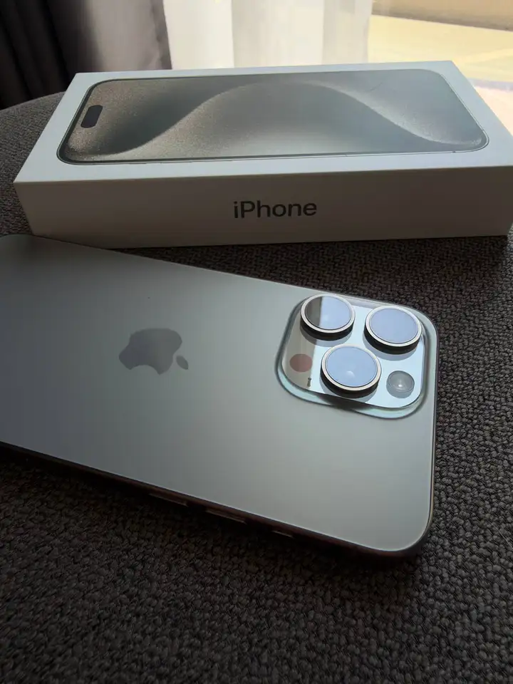 iPhone 15 Pro Max Natural Titanium 256 ГБ