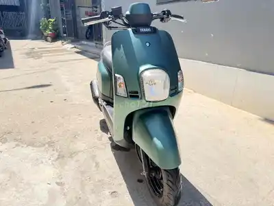 Мшисто-зеленый Yamaha Cuxi, госномер 43