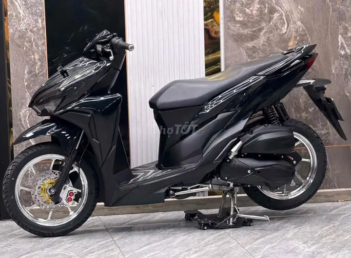 Vario 150 черный, предоплата 25 млн, рассрочка без плохой кредитной истории