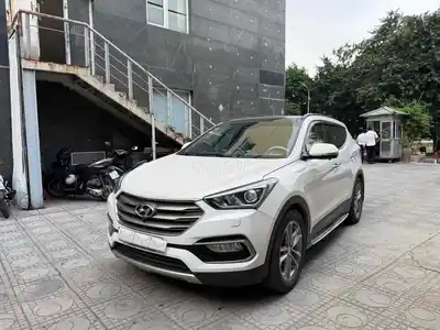 Hyundai Santa Fe 2016 2.4 AWD Белый 70000 км