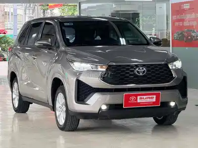 Toyota Innova Cross 2.0V 2024 — Торг