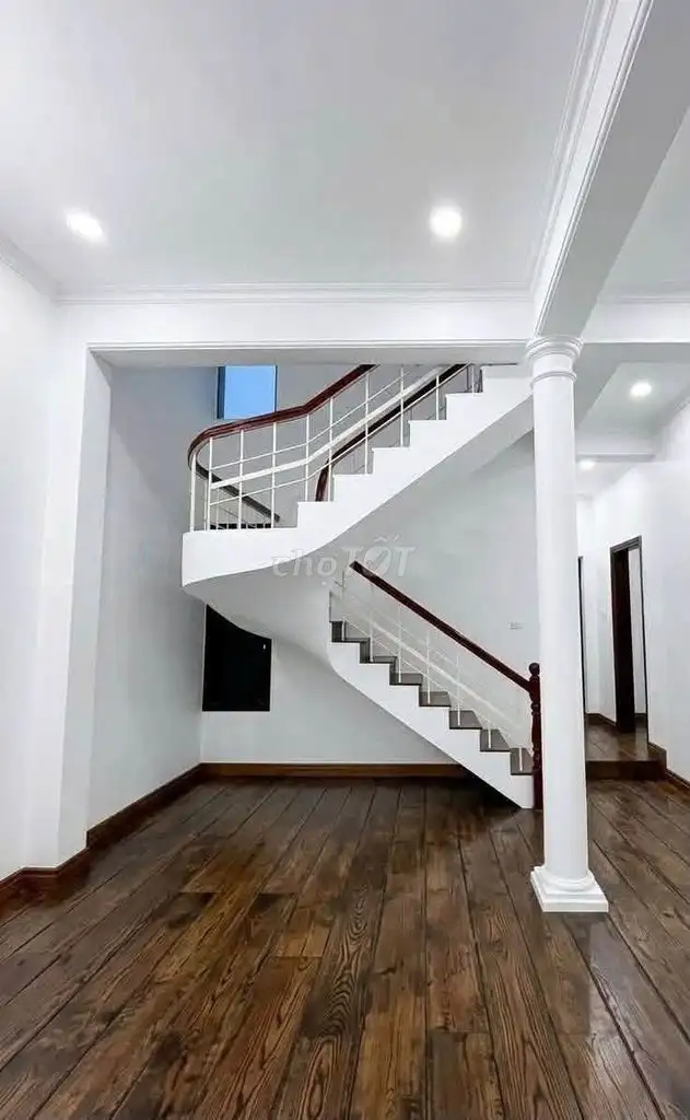 Аренда дома 50м², 5 этажей, переулок 121 Тай Ха, Дыонг Да