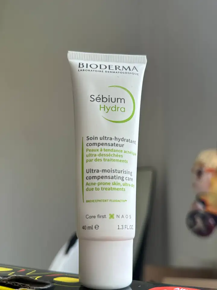 Сумочка Kawasaki, сигнальный конус, крем Bioderma, локер-замок, перчатки Pro Bike, шлем Asia, таблетки Ципрофлоксацин, графин Inochi, чайные ложечки