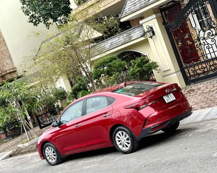 Hyundai Accent 1.4 AT 2023 Красный 59000 км