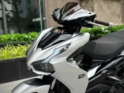 Air Blade 150 ABS 2022 серебристо-чёрный, красивый номер