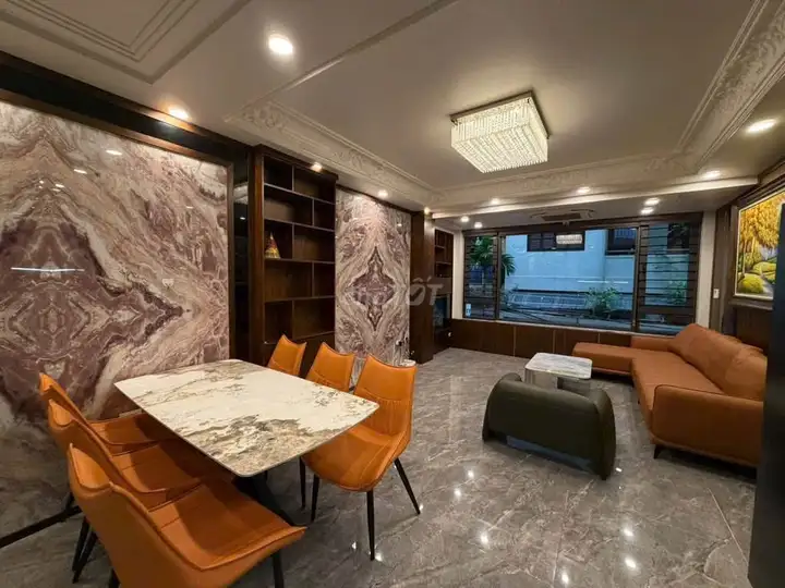 Дом в Gia Thụy, ул. Nguyen Van Cu, 50 м², 6 этажей