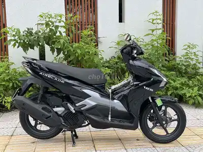 Honda Air Blade 2025, черный, несколько тысяч километров
