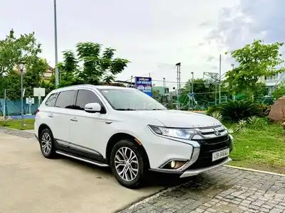 Mitsubishi Outlander, семейный автомобиль в ухоженном состоянии