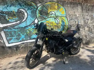 Ducati Scrambler Cafe Racer 2018 — отличный мотоцикл, в хорошем состоянии