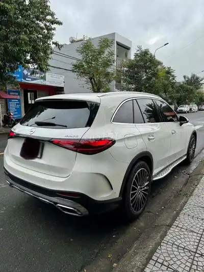 Мерседес-Бенц GLC 300 V1 2023 Белый 30 000 км
