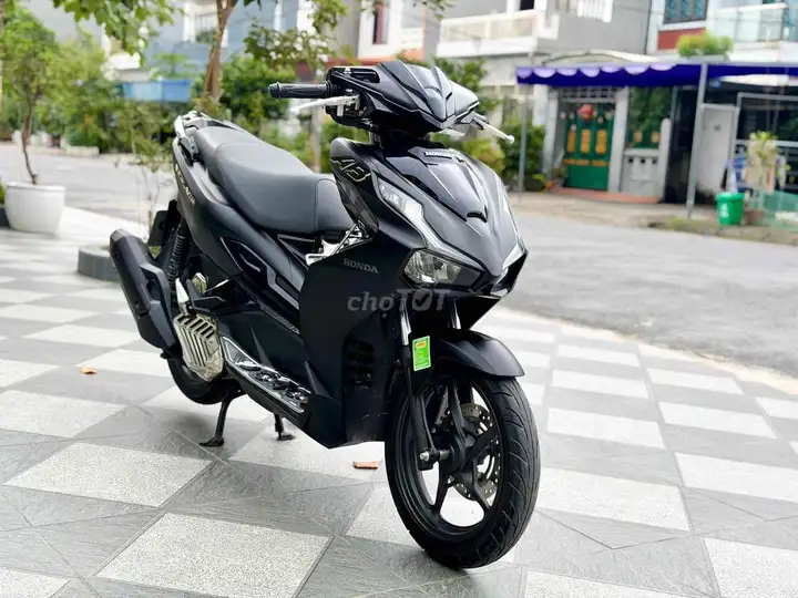 Honda Airblade 2023 Черный 8000км