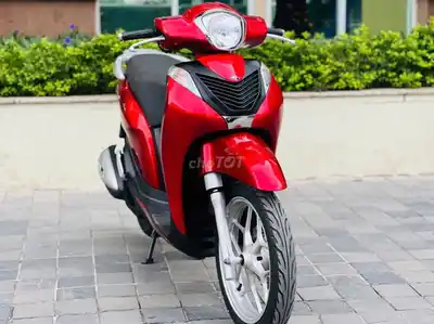 Honda SH Mode 125 2017 красный родной мотор отличное состояние