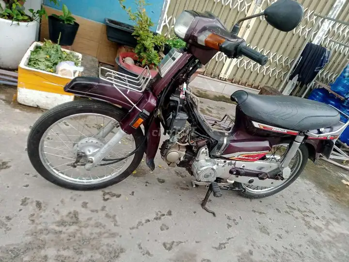 Honda Dream Thái 1995 коричневый Таиланд