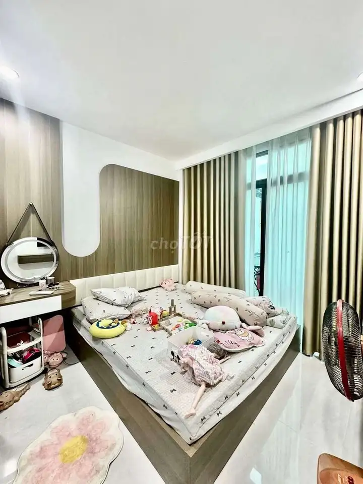 Продажа дома в Ан Кхань, 20 м до главной улицы, 32 м², 5 этажей, 3 спальни