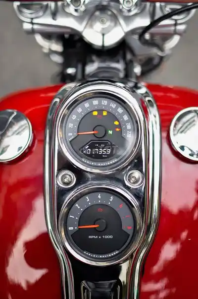 Harley Davidson Lowrider 2020 10k Бордовый