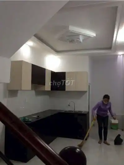 Новый дом, 2 спальни, 2 санузла, у рынков Тан Чу и Фам Ван Бать