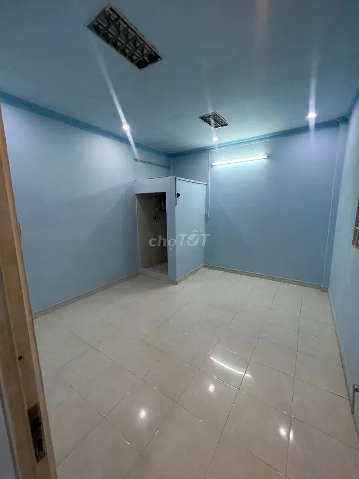 Дом в переулке, 2 этажа, 8x5м, 2 спальни, 2 санузла, Тан Чань Хиеп, 12-й округ