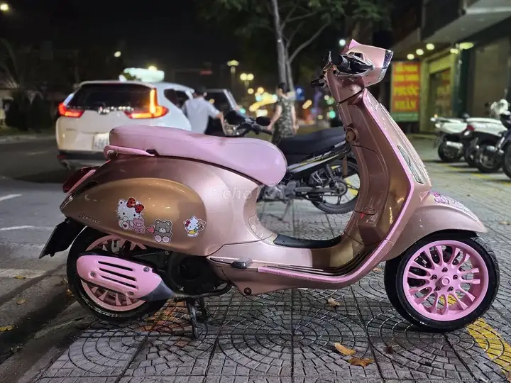 Piaggio Vespa 2020 розовый, родной качественный мотор