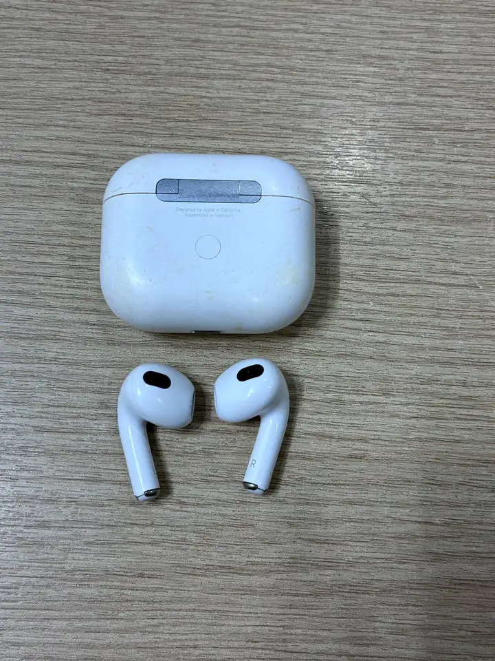 AirPods 3