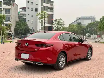 Mazda 3 Luxury 2023, молодежная, разумная цена