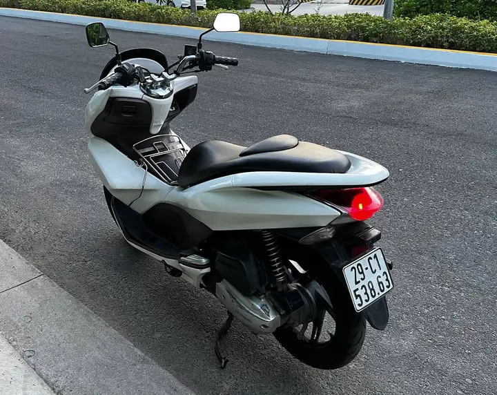 Honda PCX 125, 1-е поколение