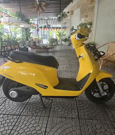 VinFast EVO200 Gold, 200 км/ч, зарядка