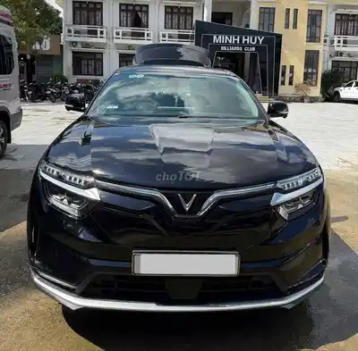 VinFast VF8 Eco с батареей CatL, бесплатная зарядка, 2023 г.в.