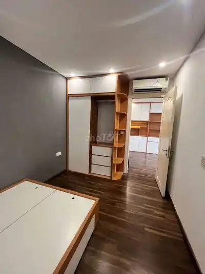 Квартира 78 м² в ЖК EcoCity Viet Hung, 2 спальни, с мебелью, вид на Vinhomes