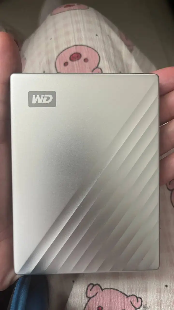 Портативный жесткий диск Western Digital My Passport Ultra 1TB