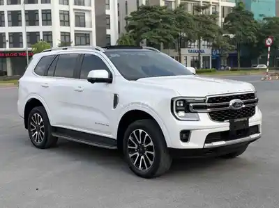 Ford Everest Platinum 2024 2.0L 4x4 AT Белый