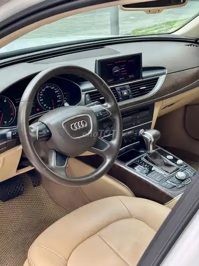 Цуре Ха Донг продает Audi Q6 2013