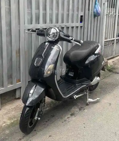 Продается б/у электрический скутер Dibao Vespa - номерной знак cavet в Хошимине