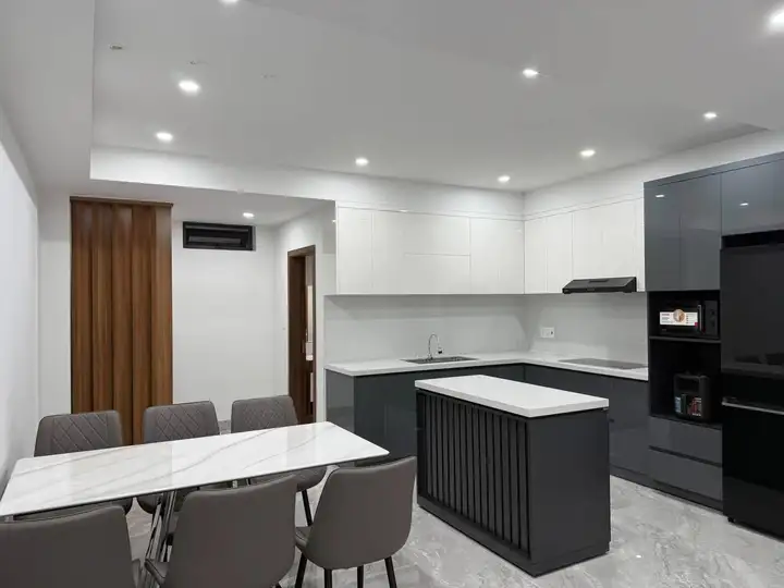 Дом 3 этажа 3 спальни 70 м²
